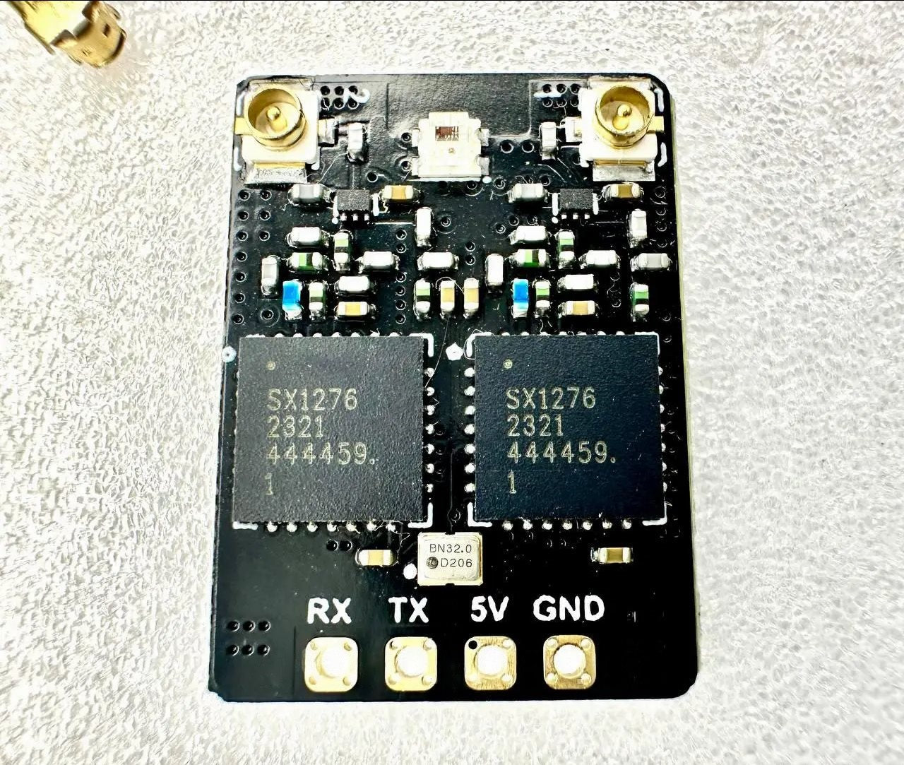 14037 1 receiver cyclone diversity elrs868 915 with 2 antennas